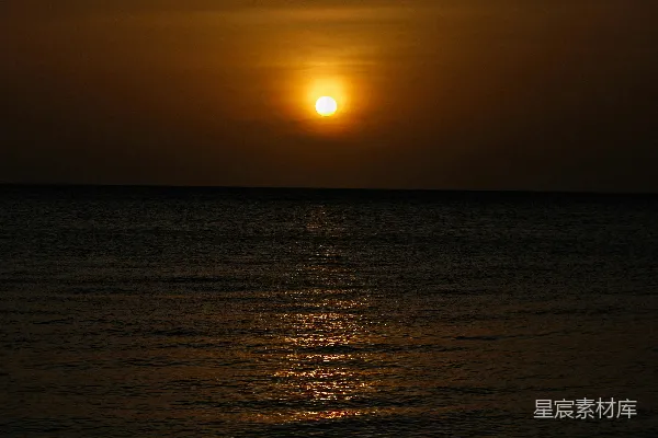 高清摄影 海面上的夕阳