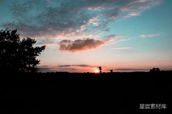 高清摄影 夕阳下的宁静田野