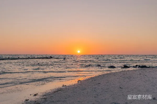 高清摄影 夕阳下的海滩
