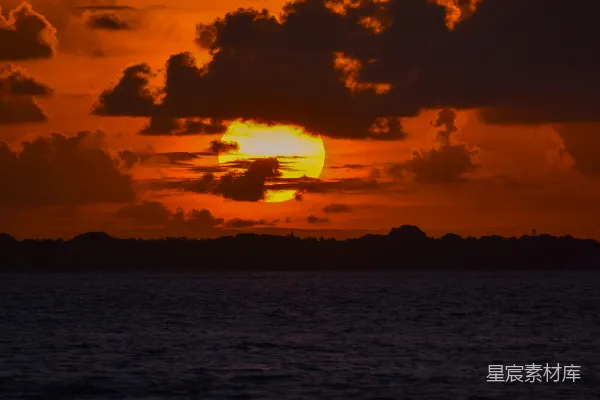 高清摄影 夕阳下的海景