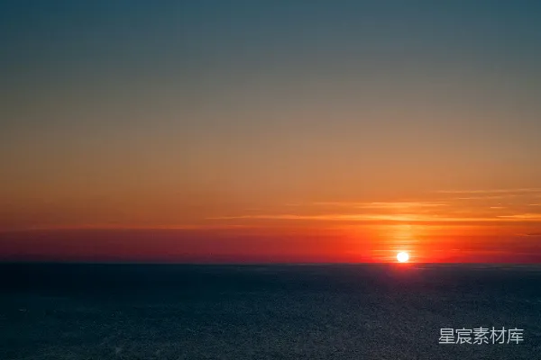 高清摄影 夕阳下的海平线