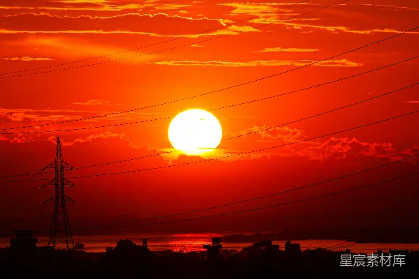 高清摄影 夕阳下的城市剪影