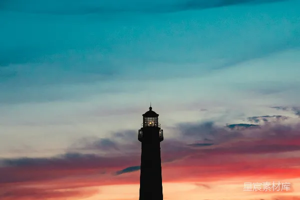 高清摄影 夕阳下的灯塔剪影
