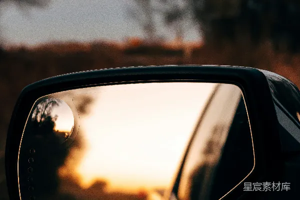 高清摄影 夕阳在后视镜中