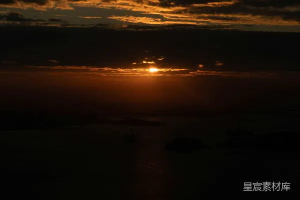 高清摄影 夕阳下的海港