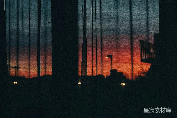 高清摄影 窗帘映出的夕阳