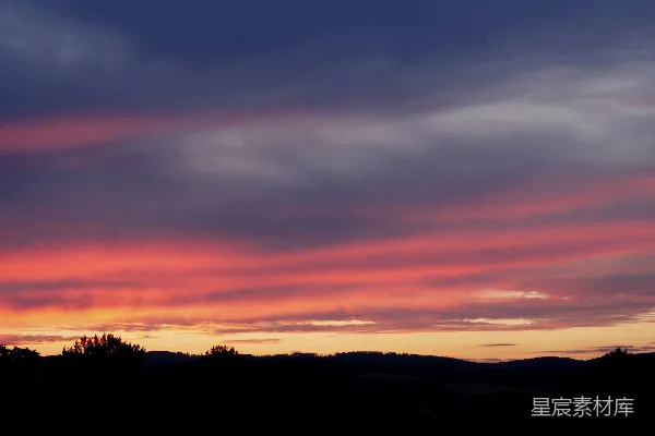 高清摄影 夕阳下的宁静天空
