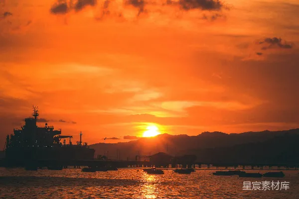 高清摄影 夕阳下的海港