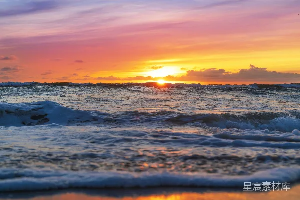 高清摄影 夕阳下的海浪