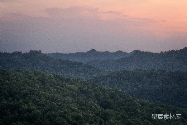 高清摄影 夕阳下的山脉