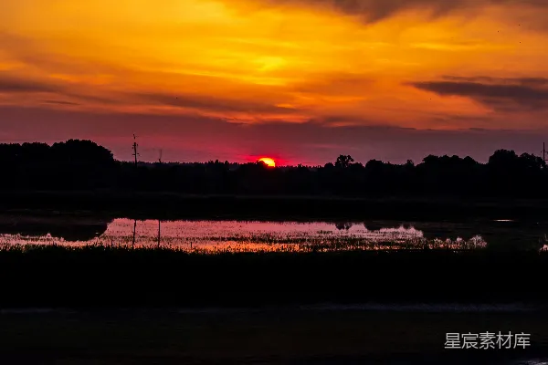 高清摄影 夕阳下的宁静湖景