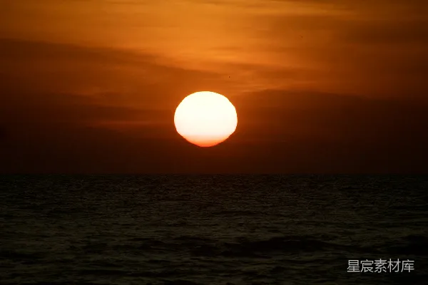 高清摄影 夕阳下的海面
