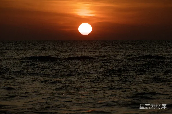 高清摄影 夕阳下的海面