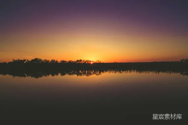 高清摄影 夕阳下的宁静湖畔