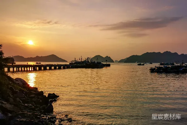 高清摄影 夕阳下的渔港
