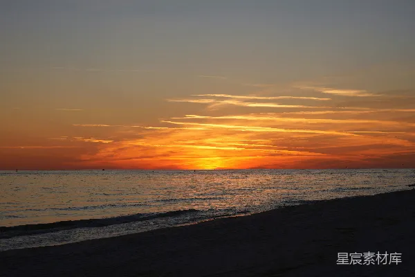 高清摄影 夕阳下的宁静海滩