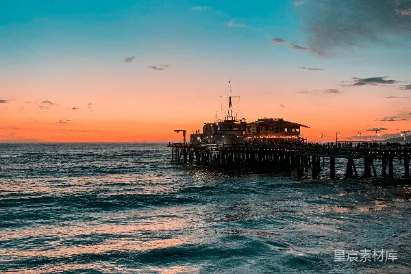 高清摄影 夕阳下的码头