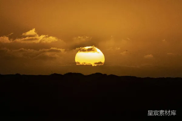 高清摄影 夕阳下的宁静山景