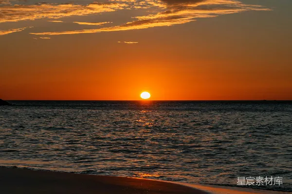 高清摄影 夕阳下的海滩
