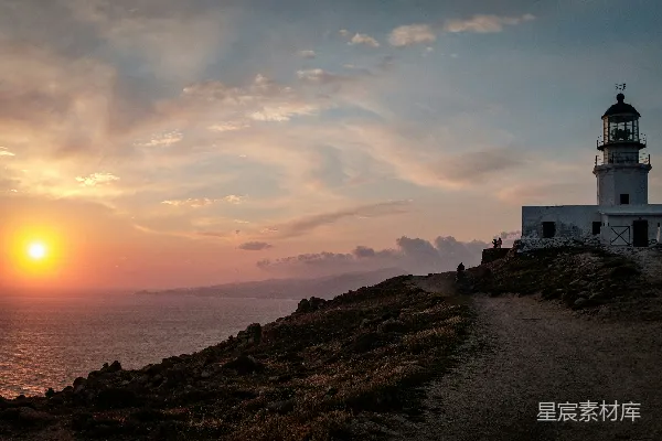 高清摄影 夕阳下的灯塔