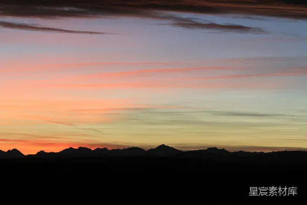 高清摄影 黄昏山脉剪影