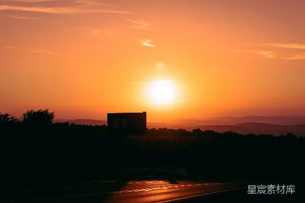 高清摄影 夕阳下的公路