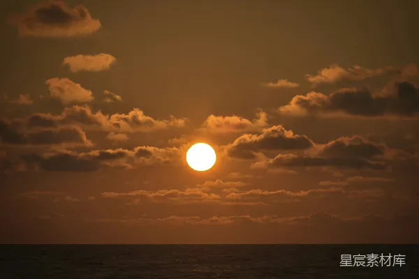 高清摄影 夕阳下的海景