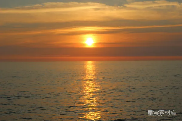 高清摄影 夕阳下的海面