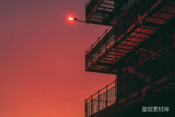 高清摄影 夕阳下的工业阶梯