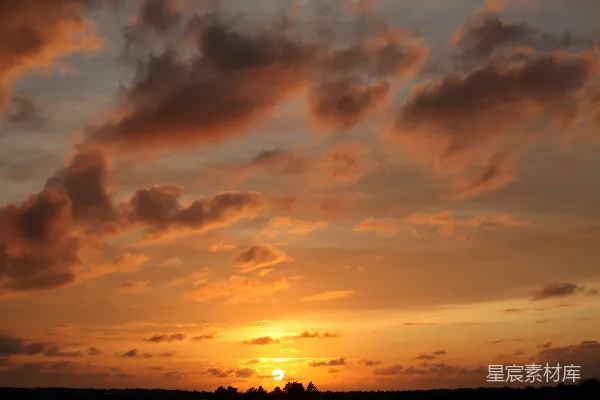 高清摄影 夕阳下的云海