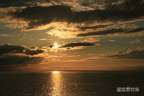 高清摄影 海天一色的夕阳美景