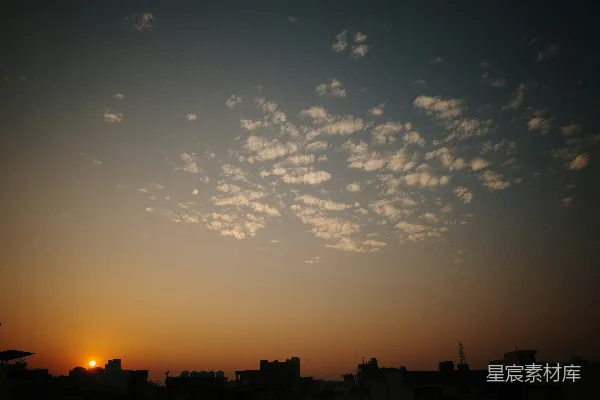高清摄影 夕阳下的城市剪影