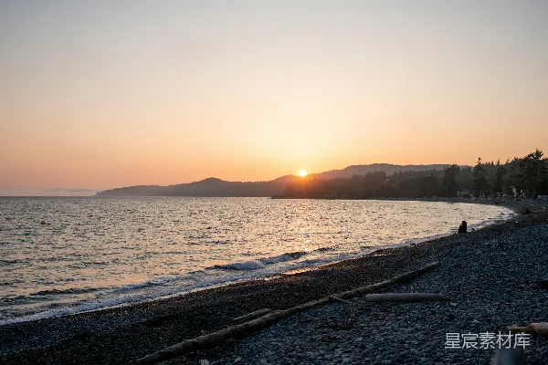 高清摄影 夕阳下的海边