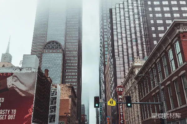 高清摄影 雾中的城市街景