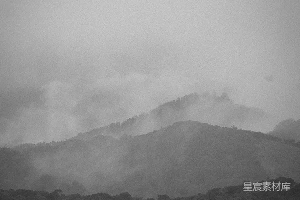 高清摄影 雾中山景