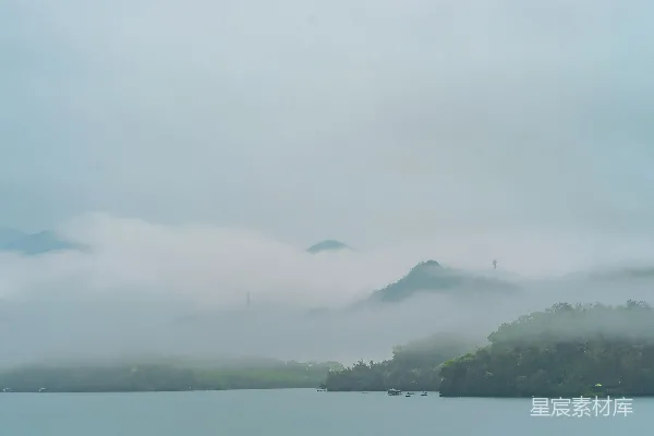 高清摄影 雾中的湖光山色