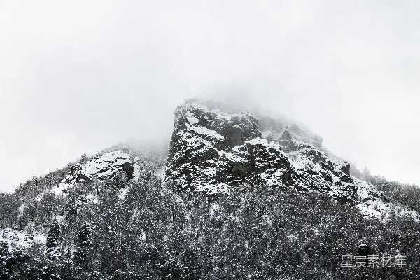 高清摄影 雪后的山峰