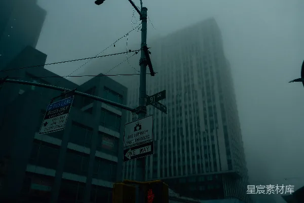 高清摄影 雾中城市街景