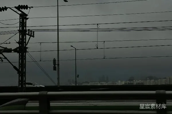 高清摄影 阴沉天空下的桥梁