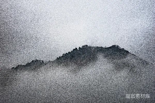 高清摄影 雾中的山峰