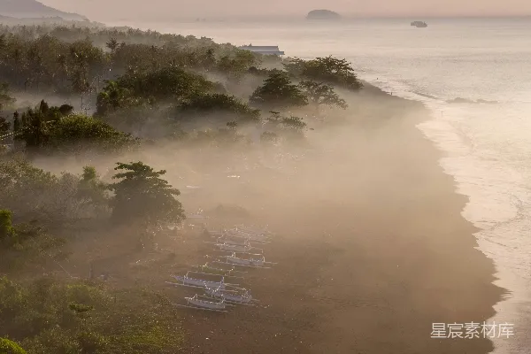 高清摄影 晨雾中的海滩