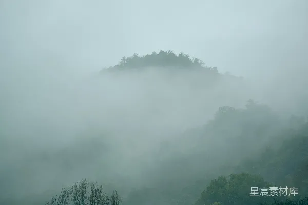 高清摄影 雾中青山