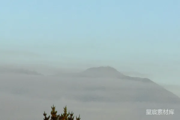 高清摄影 雾中的山景