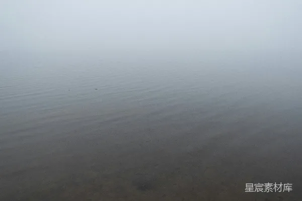高清摄影 雾蒙蒙的湖泊