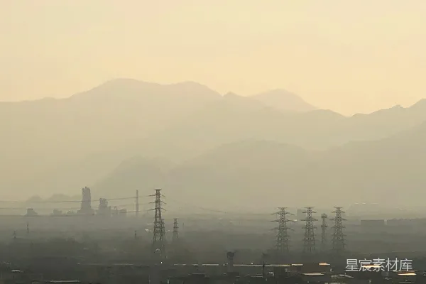 高清摄影 雾霾中的工业区