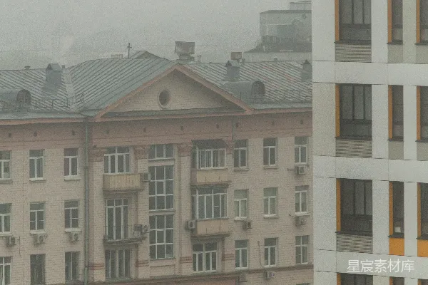 高清摄影 雾蒙蒙的都市建筑