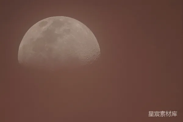 高清摄影 红霞映月