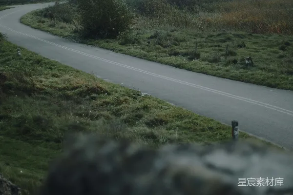 高清摄影 蜿蜒的乡村小路