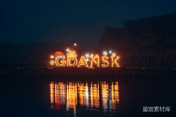 高清摄影 Gdańsk的夜景霓虹灯