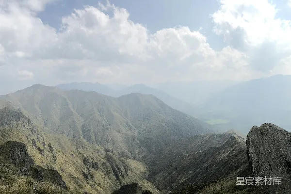 高清摄影 群山环绕的壮丽景色